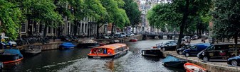 Fall in love with the Amsterdam canals in spring